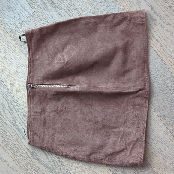 Genuine leather mini skirt - Picture 2 of 4